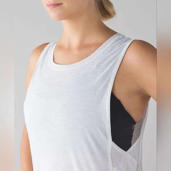 SOLD DO NOT BUY Lululemon Var-city muscle tank - Picture 2 of 5